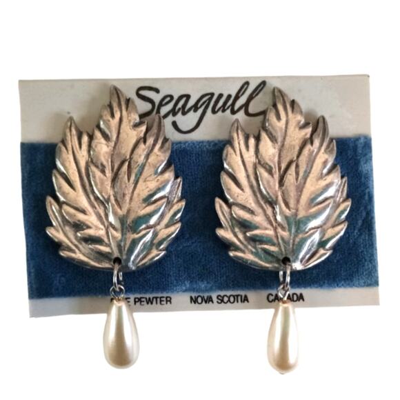 Vintage Seagull Pewter Leaf Earrings 1988 Signed Pearl Drop Dangle - Picture 1 of 7